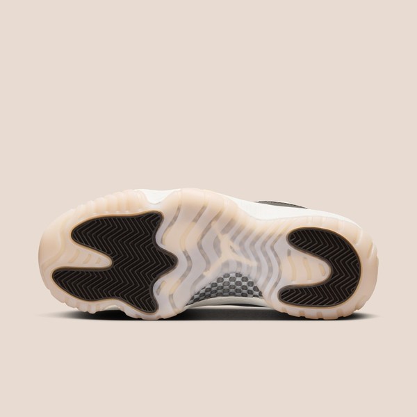 Air Jordan 11 WMNS 